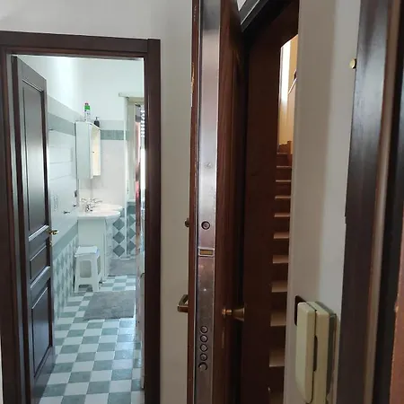 Santa Rita: Location Near Molinette Hospital & Politecnico Apartment Turin